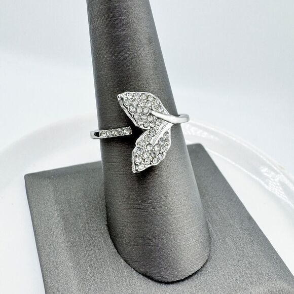 Vintage Whale Dolphin Mermaid Tail Rhinestone Ring Marine-Inspired Glam Retro - Picture 4 of 10